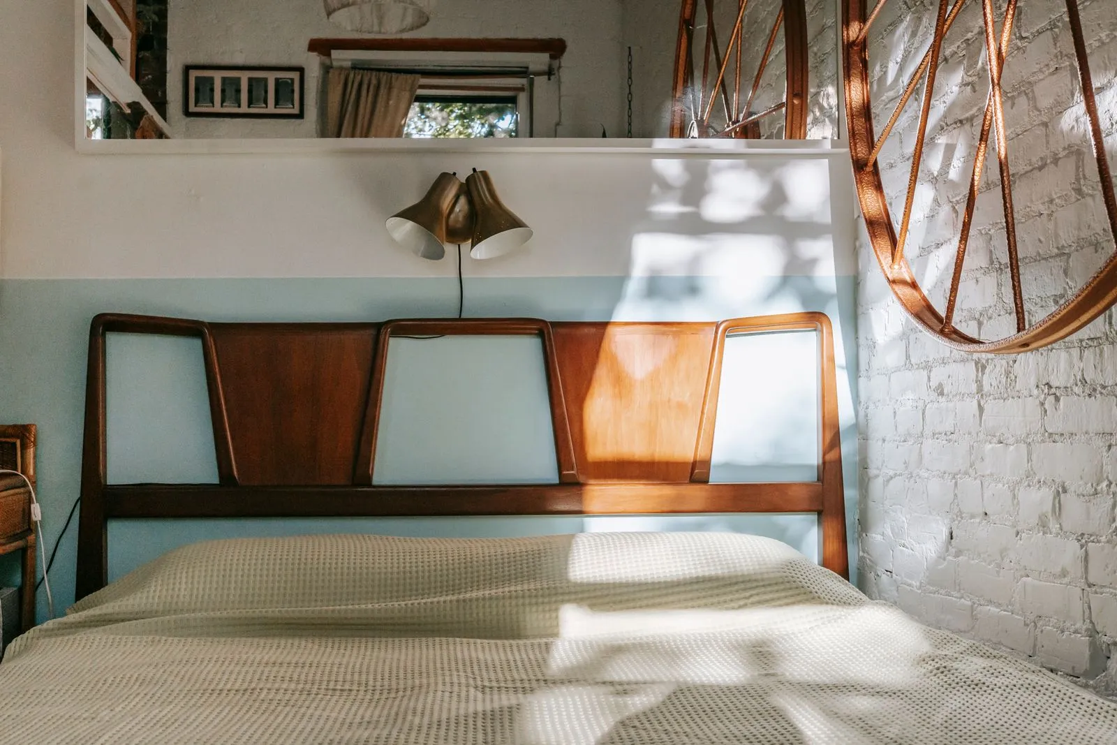 How to Layer Wood, Colour, and Texture